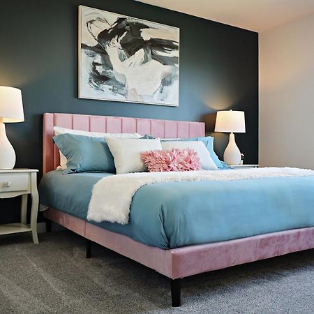 Beautiful 3 King Beds,Garage,Airport,Disney+ Edmonton Zewnętrze zdjęcie