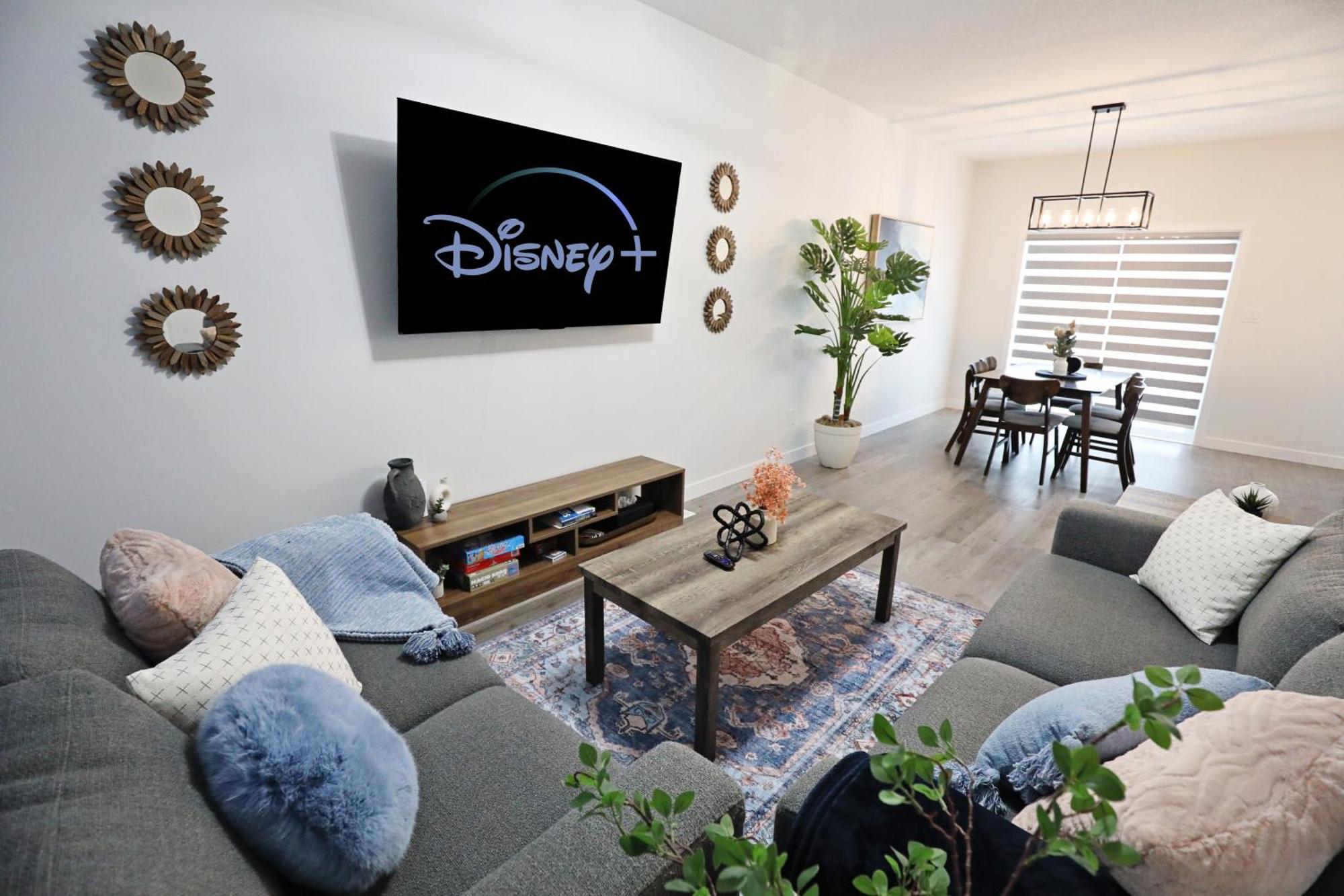 Beautiful 3 King Beds,Garage,Airport,Disney+ Edmonton Zewnętrze zdjęcie